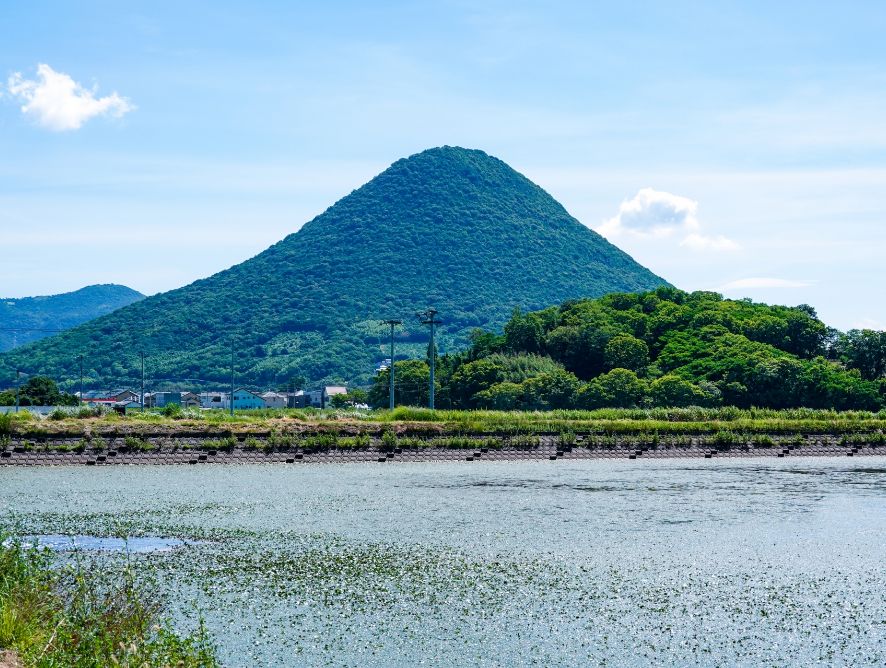 ため池や河川管理施設など